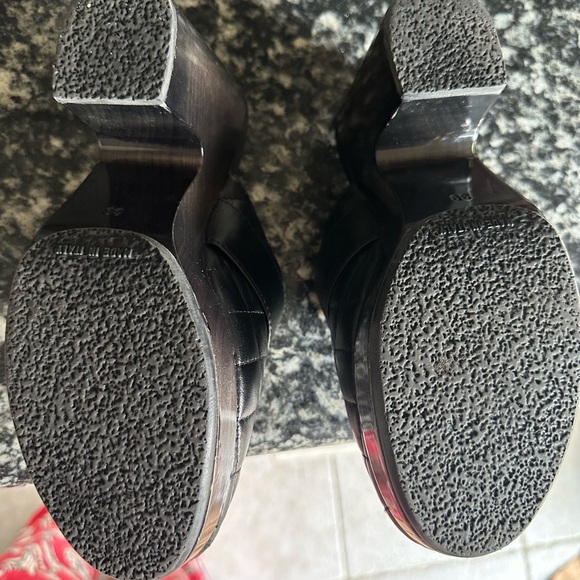 Authentic Chanel Clogs. I had people stop me to tell me how beautiful they are. - Picture 3 of 3